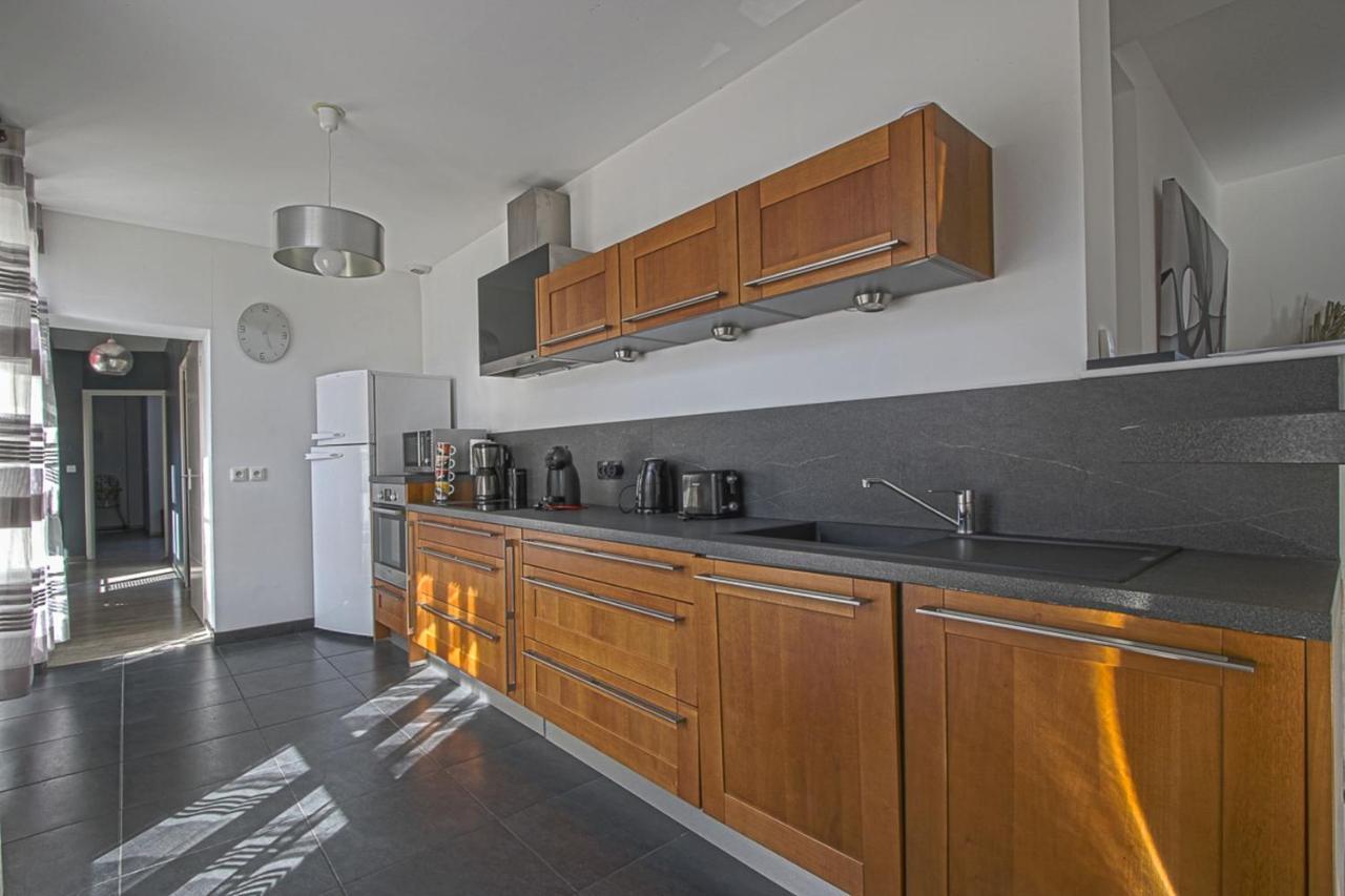 La Promesse Bayeux Free Car Park Apartment Bagian luar foto